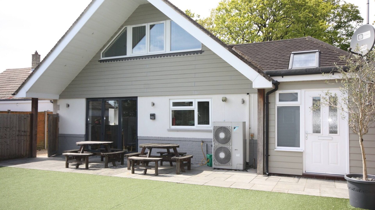 Ferndown House | Pamper house holiday home and annex