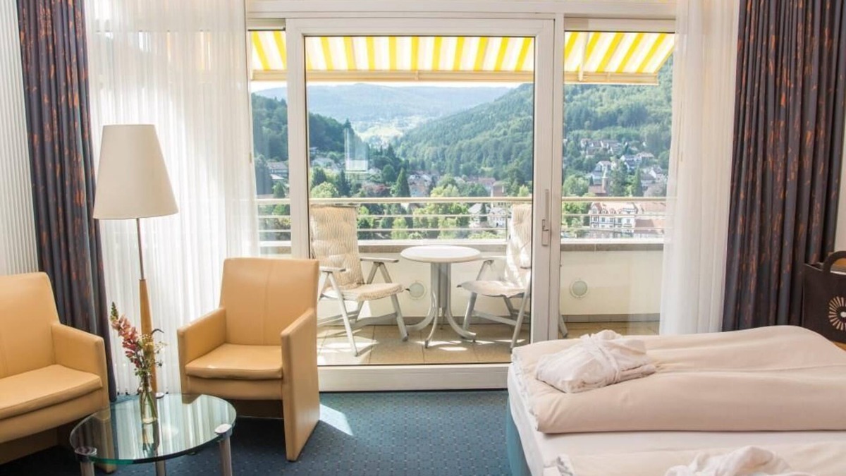 Bad Herrenalb Apartment | Panorama Deluxe mit Talblick, 4-Sterne-Superior Ausstattung und WLAN