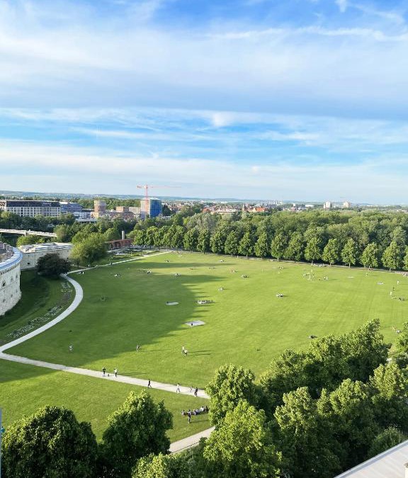 Bruckenkopf Apartment | Panorama Home mit Weitblick auf die City
