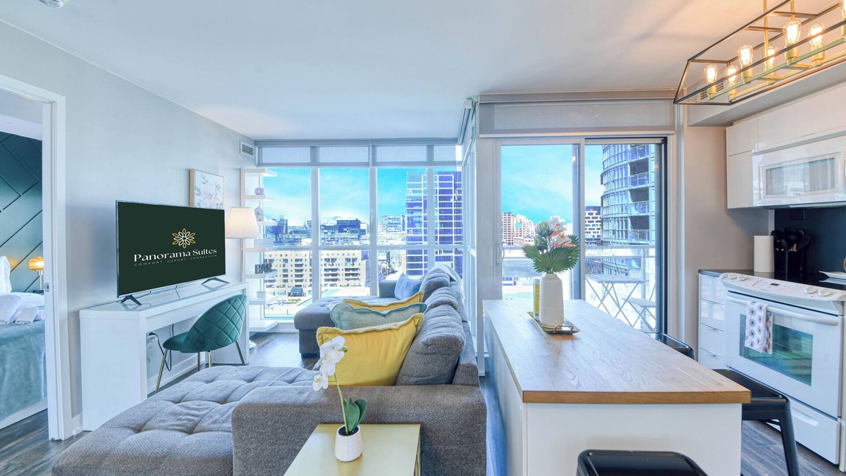 CityPlace Hotel | Panorama Suites-Fort York