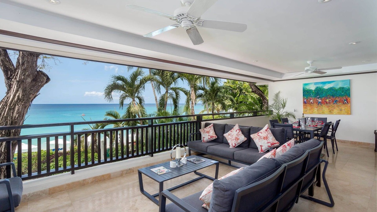 Bowling Alley Hill Villa | Panoramic 3 bedroom villa with jacuzzi and amazing views