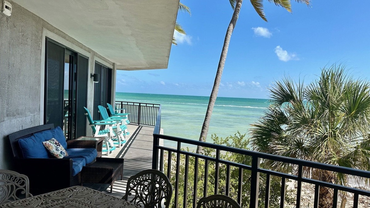Midtown Condo | Panoramic 3BR/3BA Condo - Direct Beach Ocean Front