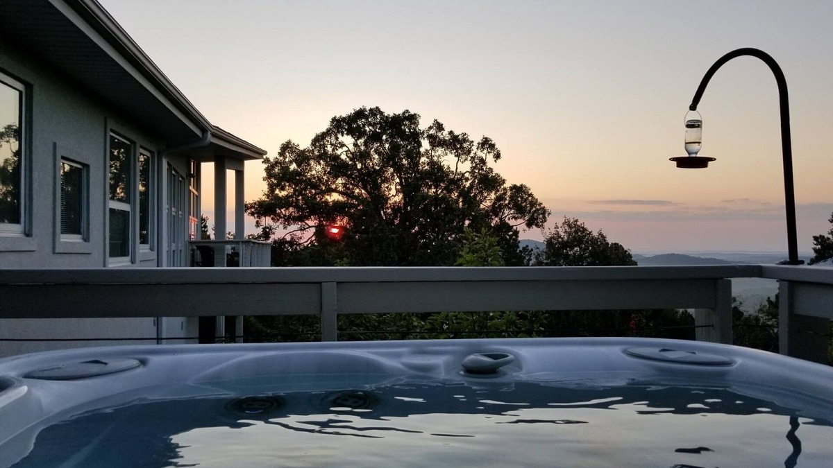 Hot Springs Village House | Panoramic Big Sky/Water Vistas: Spacious, Luxury Mtn Contemporary on 2/3 Acre!