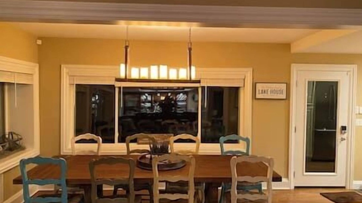 West Milford House | Panoramic Cottage On the Lake