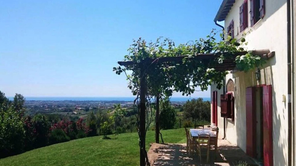 Cerveteri House | PANORAMIC FARMHOUSE, SEA AND MOUNTAINS VIEW, NEAR ROME