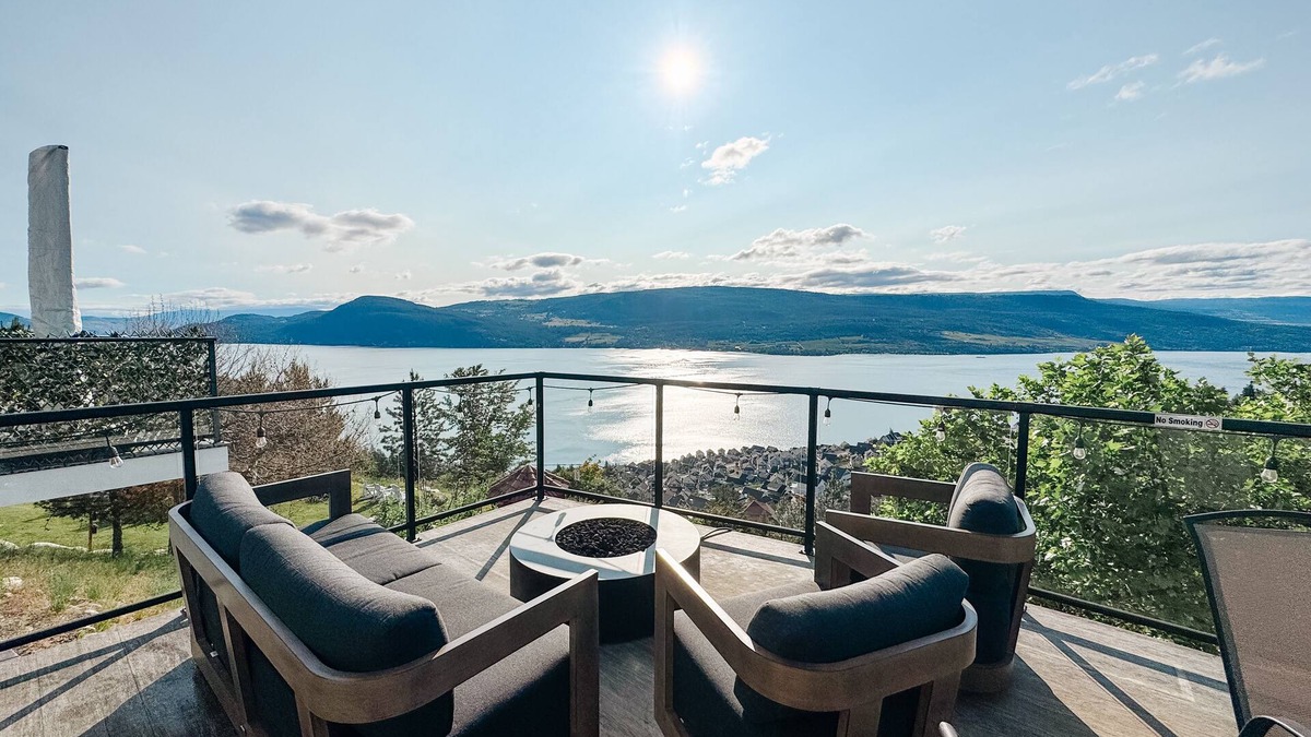 Central Okanagan Cabin | Panoramic Lakeview cabin w/fire table and private hot tub at LaCasa Resort