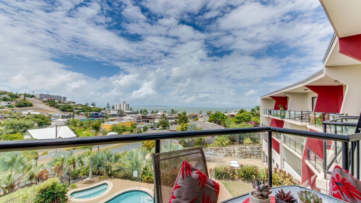 Yeppoon Apartment | PANORAMIC OCEAN VIEWS YEPPOON CBD