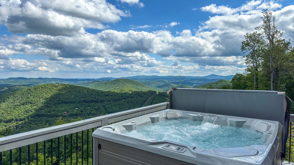 Todd Cabin | Panoramic Point Available Labor Day Weekend!