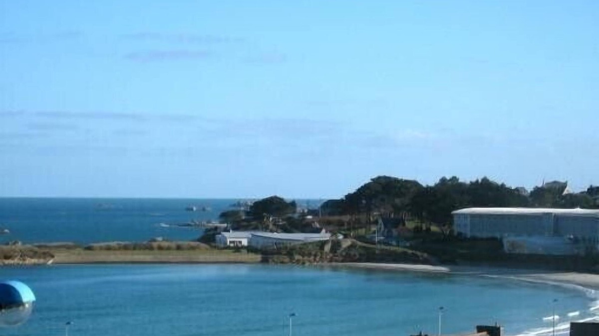 Trevou-Treguignec Apartment | Panoramic Sea View Apartment, South Terrace, Trévou, Pink Granite Coast, 22.