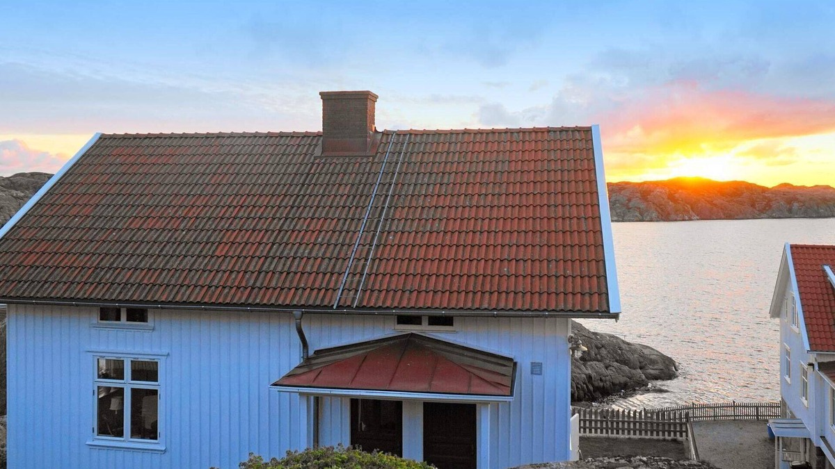 Skaerhamn House | Panoramic Sea Views in Skarhamn-By Traum