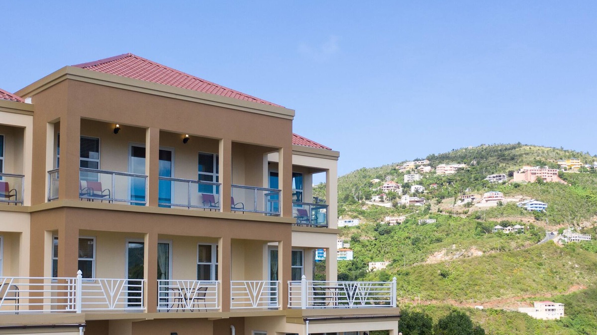 Road Town Villa | Panoramic View-City View Luxury Villa 4