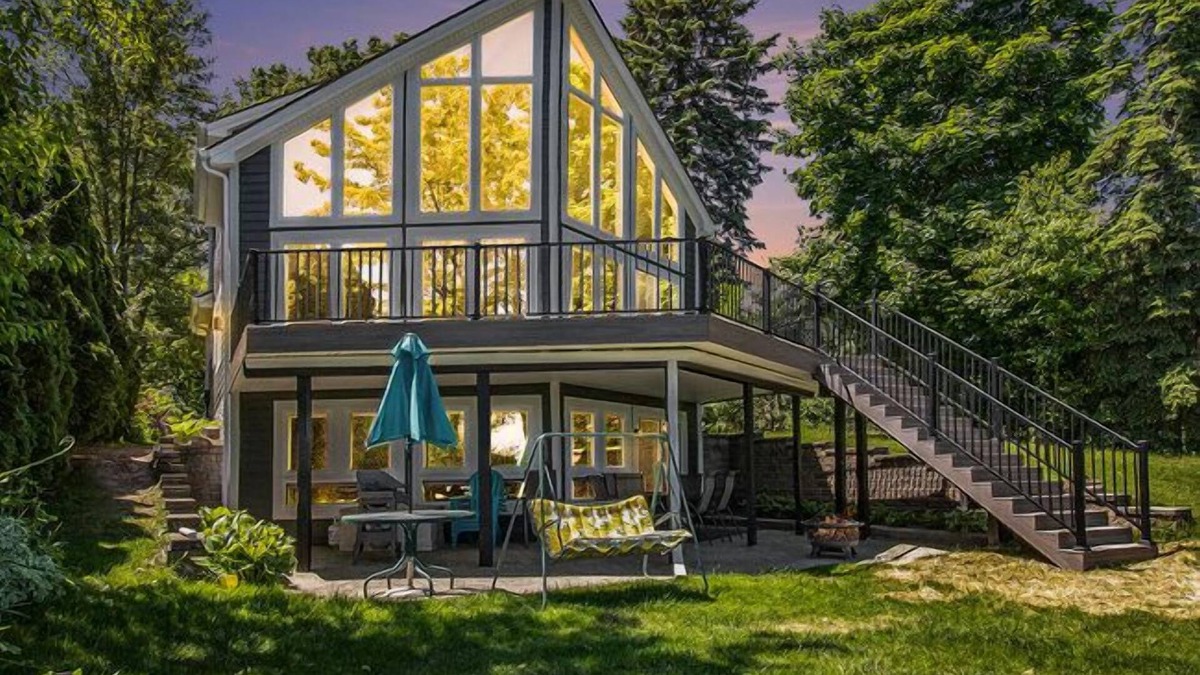 Brighton House | Panoramic view of spectacular all sports lake. 3 bed/3.5 bath