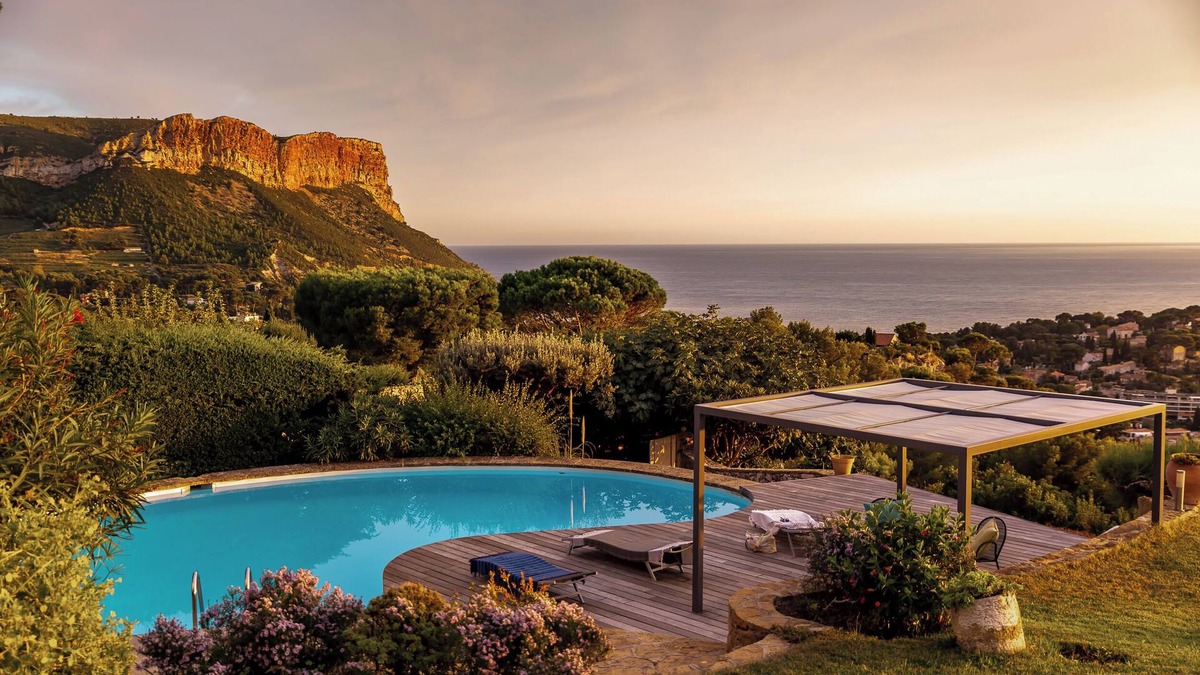 Cassis Villa | Panoramic view of the bay of Cassis, swimming pool, petanque, 4 bedrooms