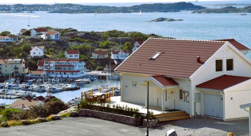 Ellos House | Panoramic view on Ellos top with 500m to sea