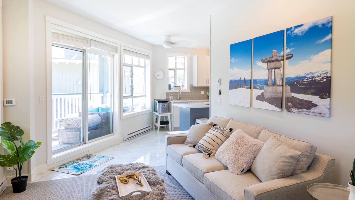 Village North House | Panoramic Views From This Gorgeous 2 Bed Property - Village Location
