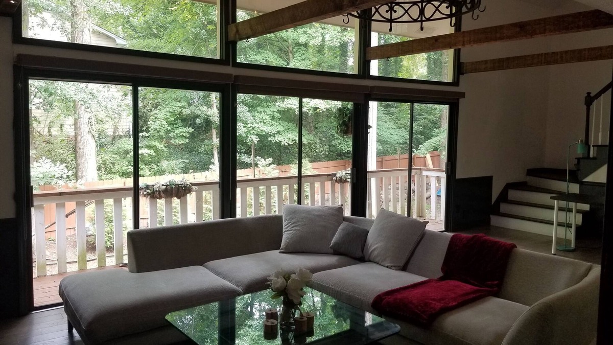 Tucker House | panoramic views, large hot tub/jacuzzi, cozy