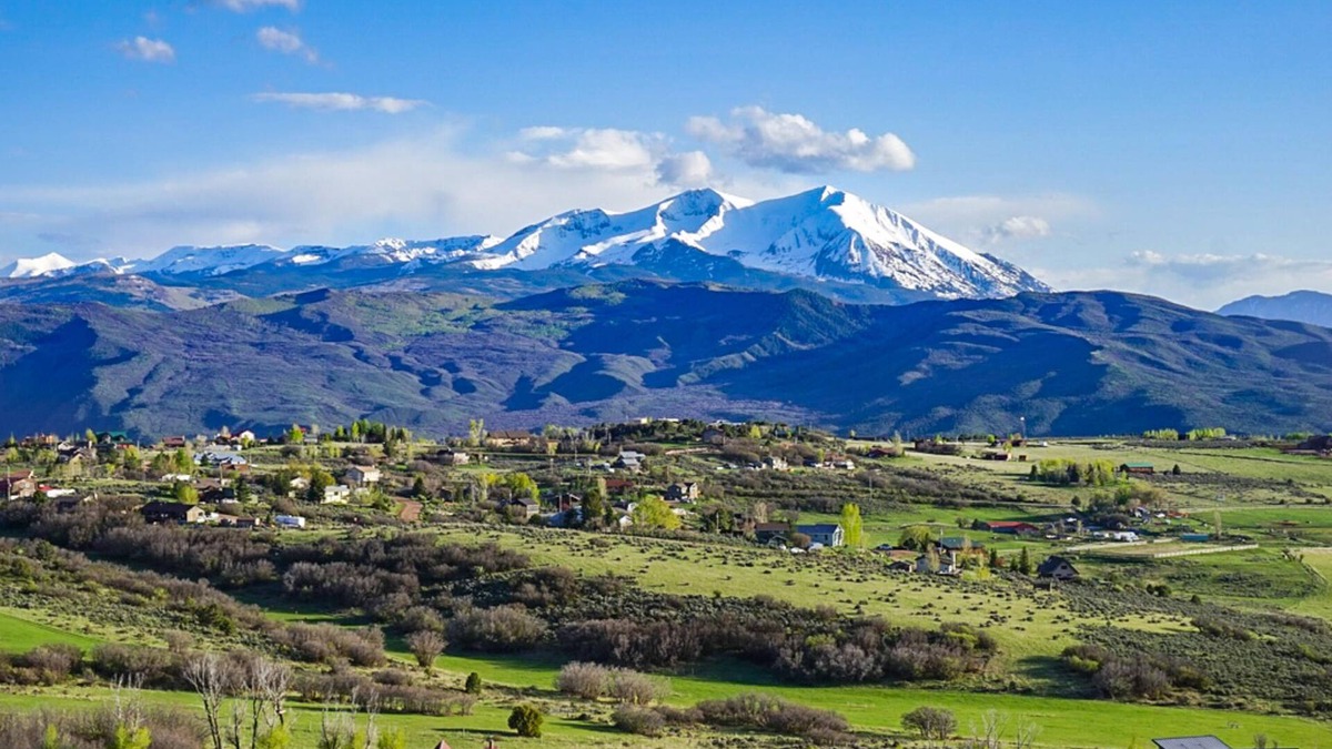 Missouri Heights House | Panoramic Views of Elk Range & Sopris Mountain + Hot Tub and Beautiful Views!