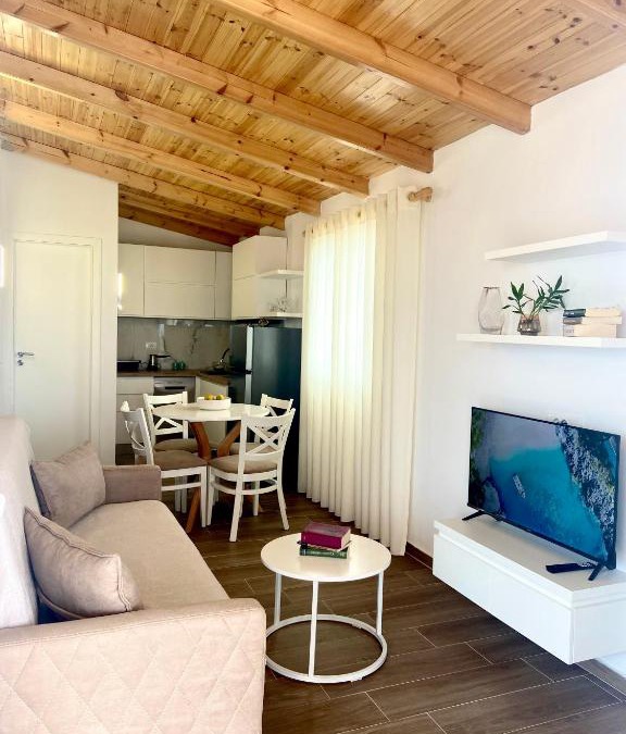 Aliko Apartment | Panoramic Views of Saranda