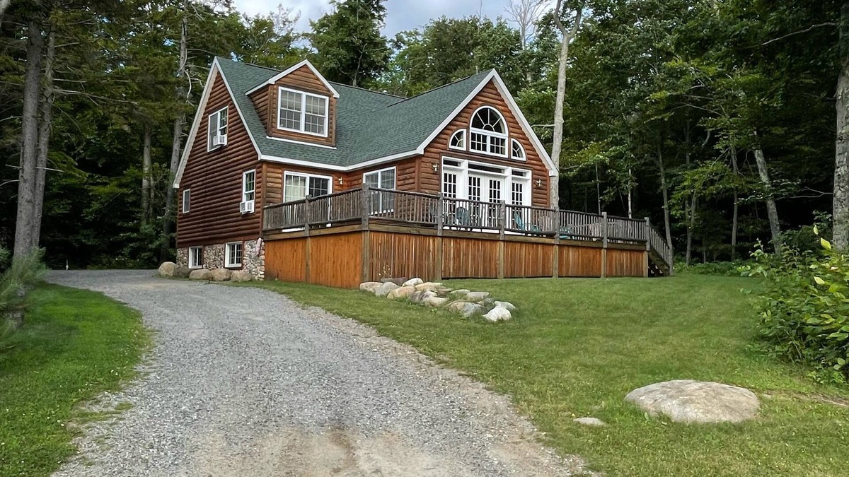 Lake Placid Cottage | Panoramic Views Of The Adirondack Mountains - Pet Friendly