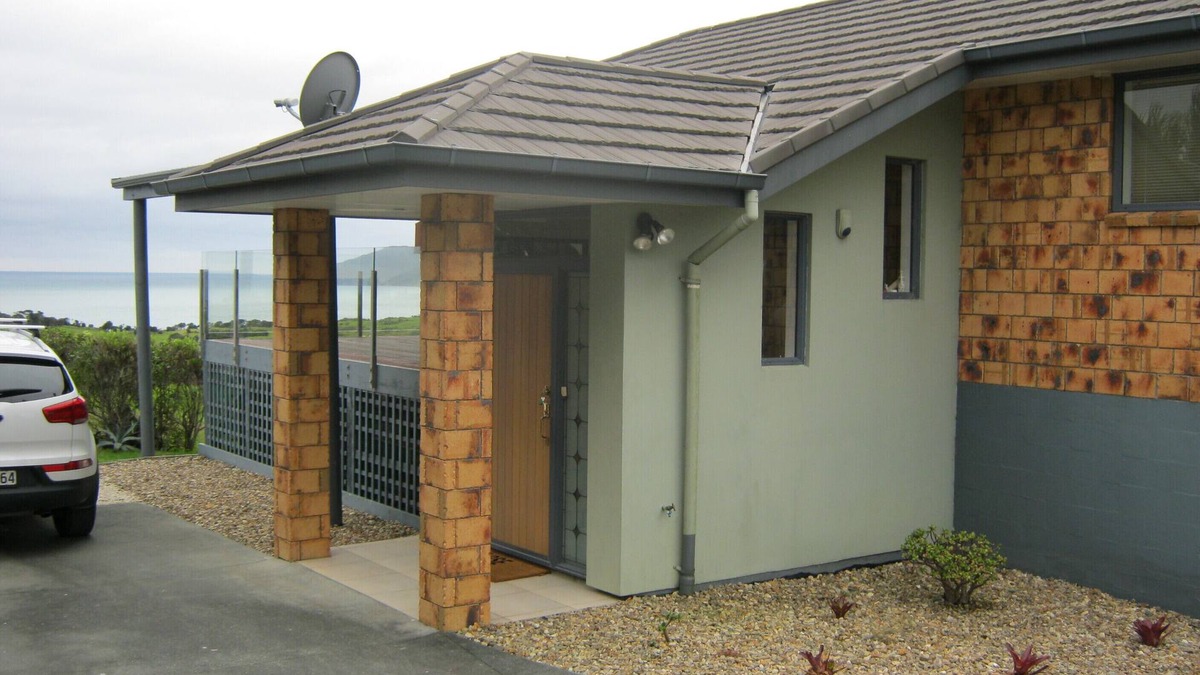 Cable Bay House | Panoramic views to Doubtless Bay