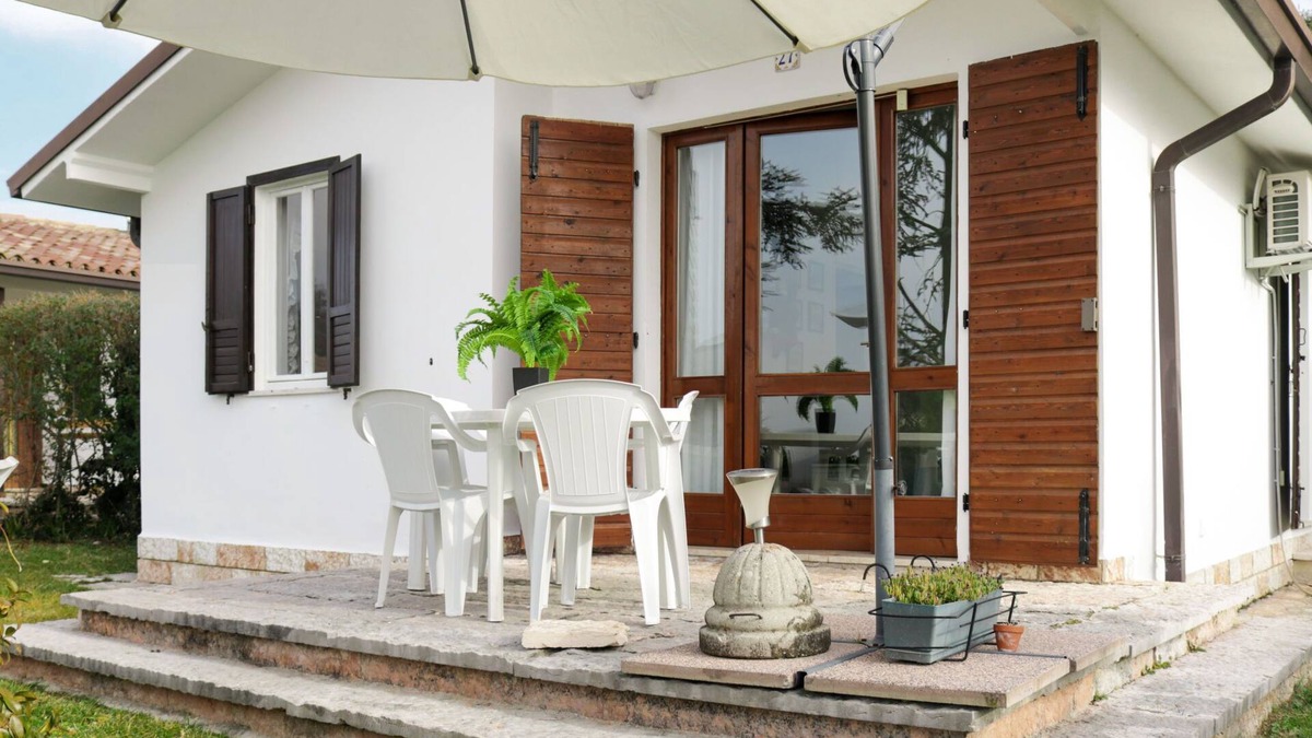 Calmasino House | Panoramico by Interhome