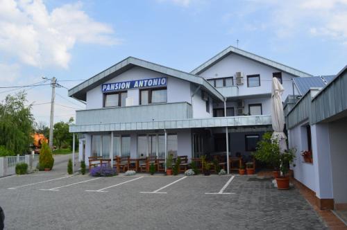 Slavonski Brod Bed & Breakfast | Pansion Antonio