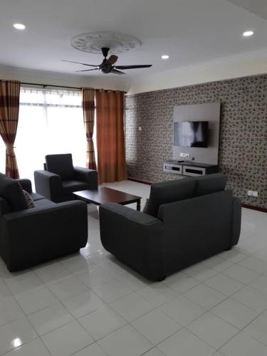 Tanjung Kling Apartment | Pantai Puteri Homestay