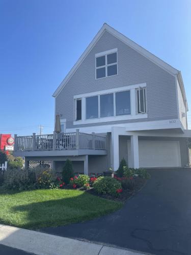 Port Clinton House | Papa & Gigi's Lake Front Home