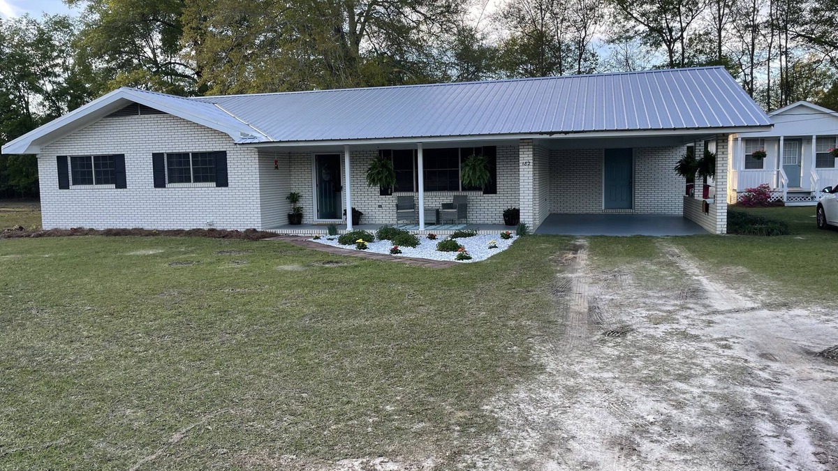 Hazlehurst House | Papa & Mema’s Farmhouse