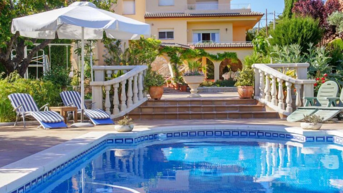 Sant Jaume dels Domenys House | Papagayo by Interhome