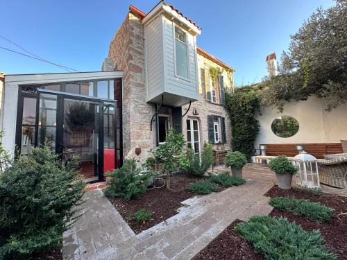 Ayvalik Apartment | Papalina