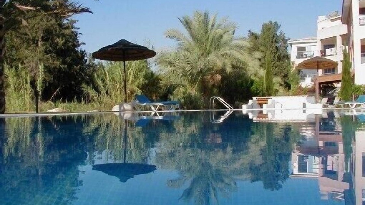 Paphos Apartment | Paphos: superb 1-bedroom apartment in seaside tourist area sleeps 2