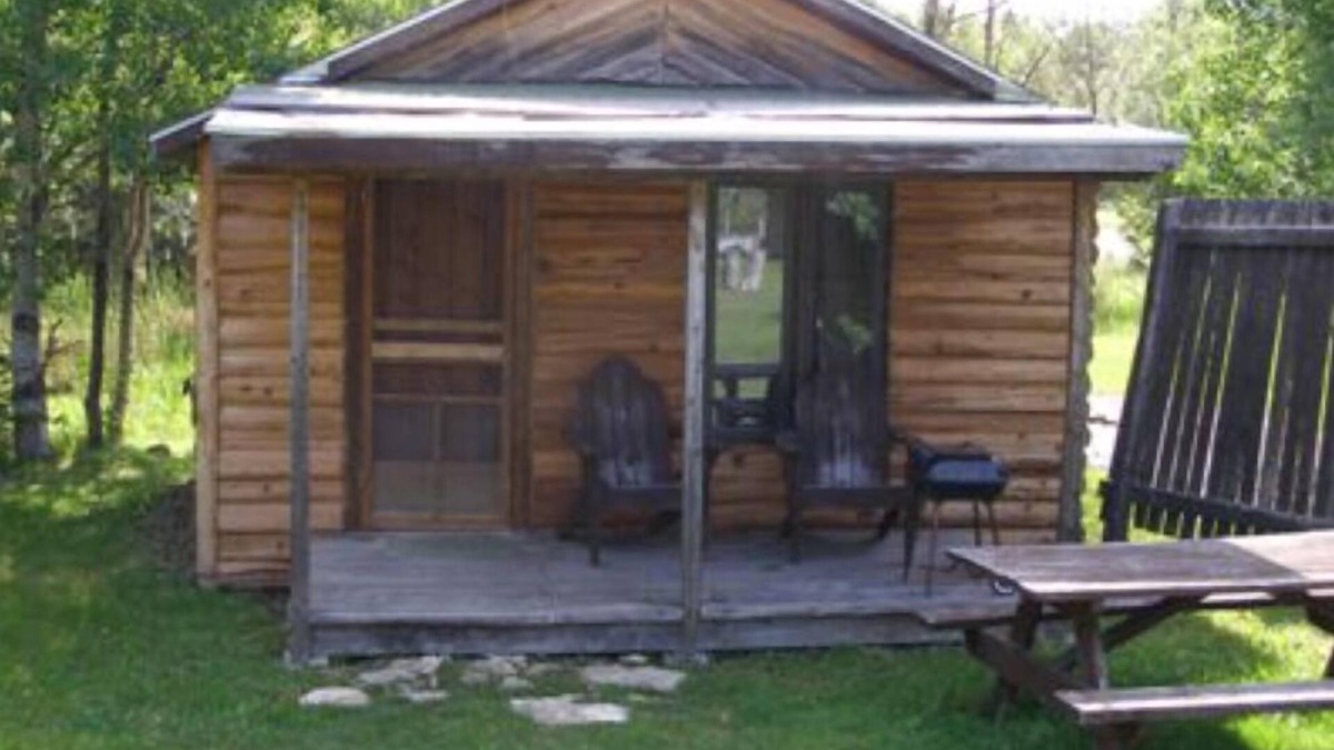 Drummond House | Papins Resort Little Cabin
