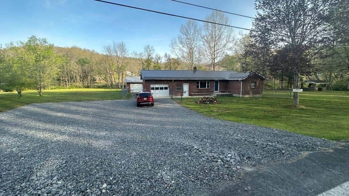 Bluewell House | Pappy's Trail House