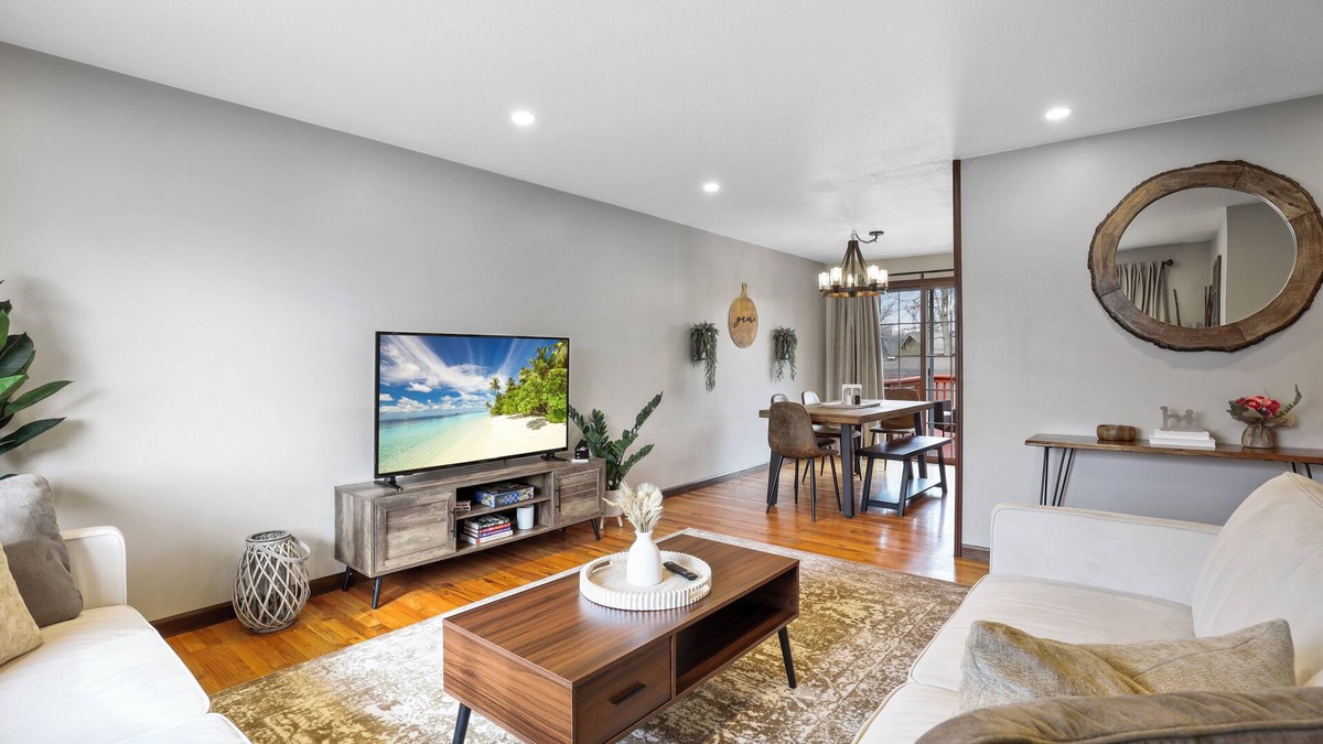 Wasco House | Paradise 4BR w/Pool & Games