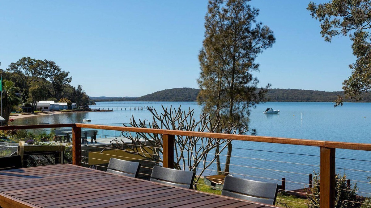 North Arm Cove House | Paradise - 54 Eastslopes Way