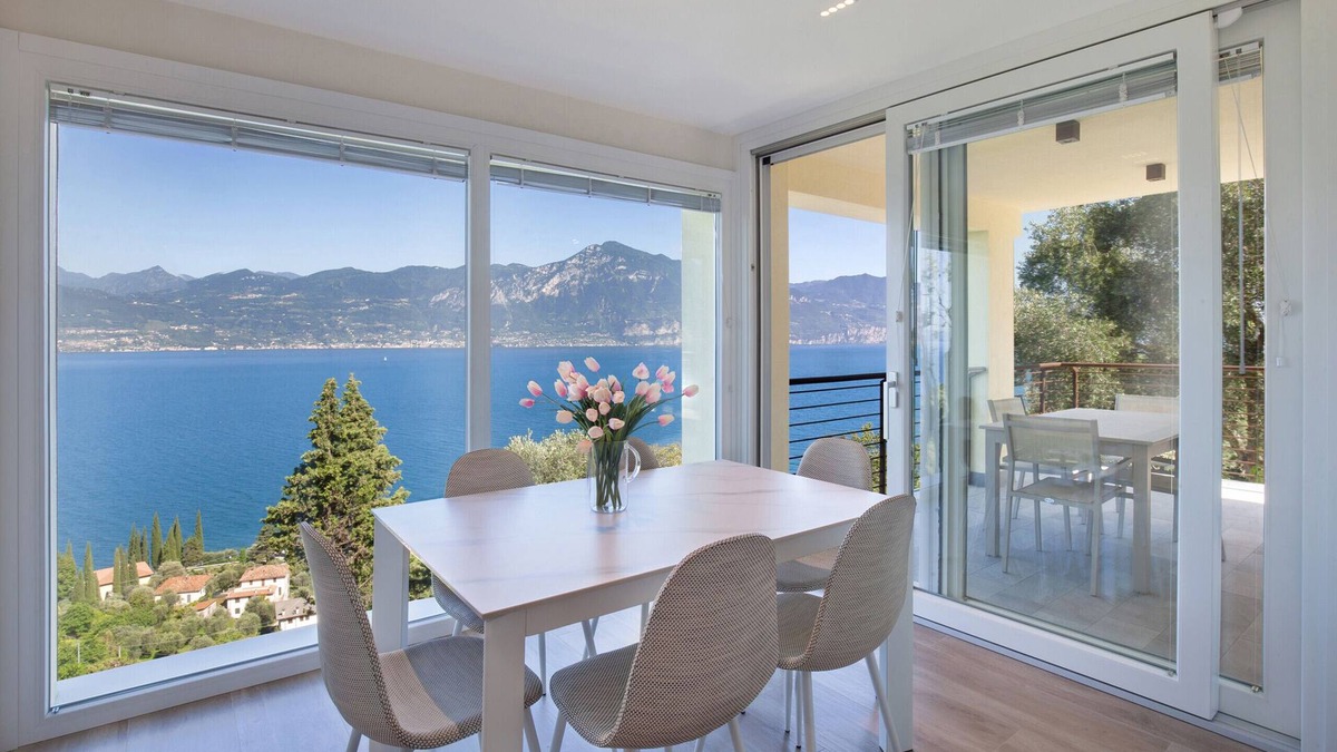 Torri del Benaco Apartment | Paradise Apartment With Pool