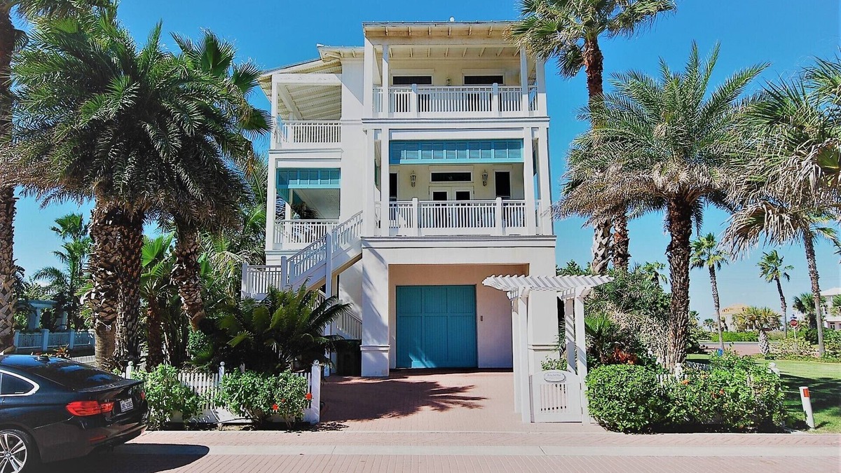 The Shores House | Paradise at it's Finest! Beach House with Elevator!
