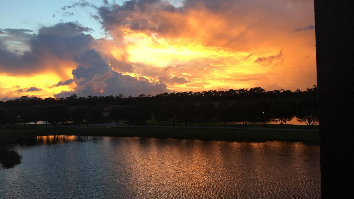 Biggar Condo | Paradise awaits you in this beautiful 3br waterfront condo