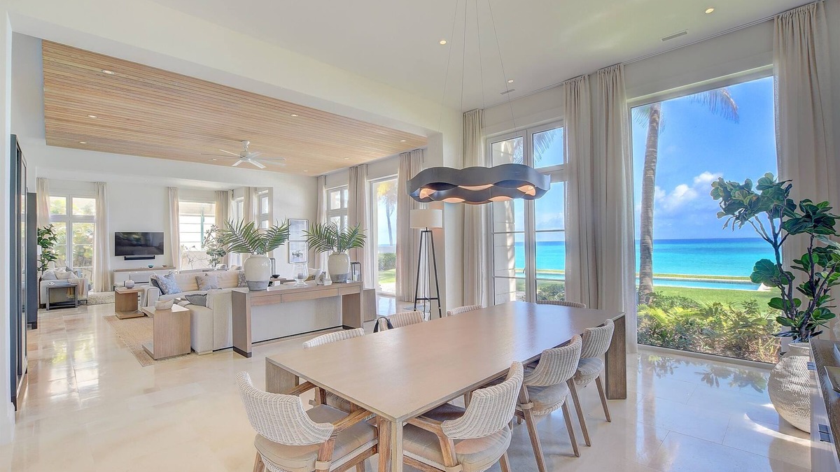 Nassau Villa | Paradise Beach Villa, OCEANFRONT~Paradise Island~