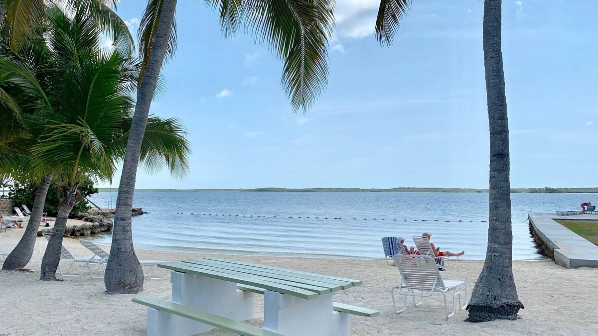 Anglers Park House | PARADISE BY THE SEA!nStunning Beach/direct Water View! Bring Your Boat!