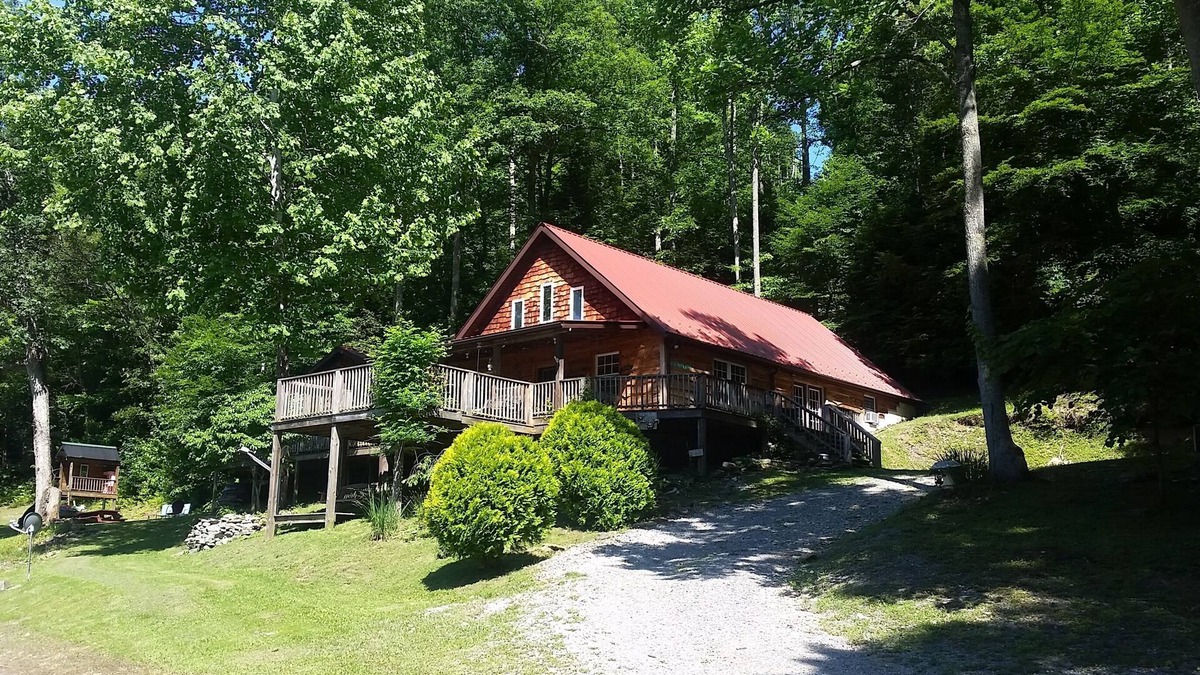 Kanawha Head Cabin | Paradise Cabin at Pardise in the Woods overlooking the Buckhannon River