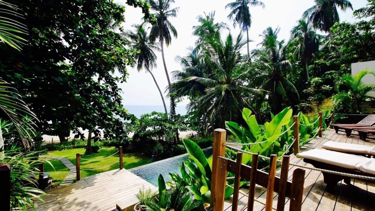 Dickwella Villa | Paradise Cove- Beach Front Villa with Infinity Pool