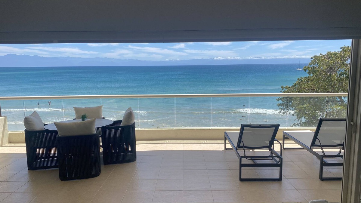 Emiliano Zapata Condo | Paradise de Mita - On the Beach, On the Surf Spot, Punta de Mita, Huge 1 bdr