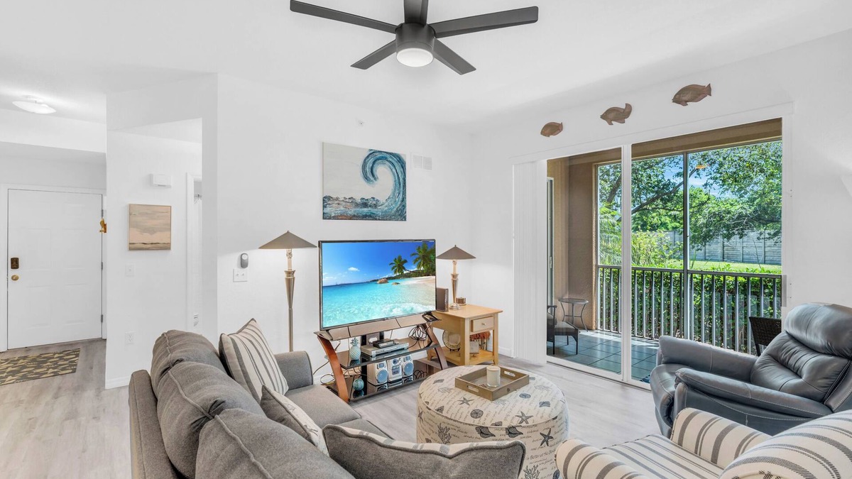 McGregor Condo | Paradise Found - 2 Bedroom, 2 Bath Luxury Condo with Pool, Hot tub, & Gym