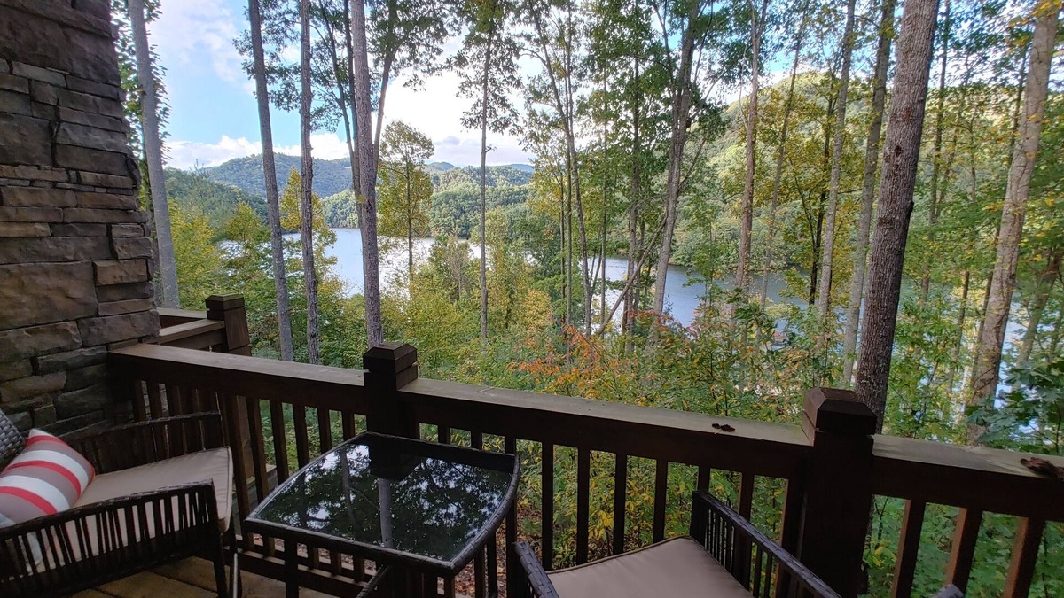 Bear Lake Reserve Condo | Paradise found! Escape,relax, renew and retreat to nature. Lakefront views await