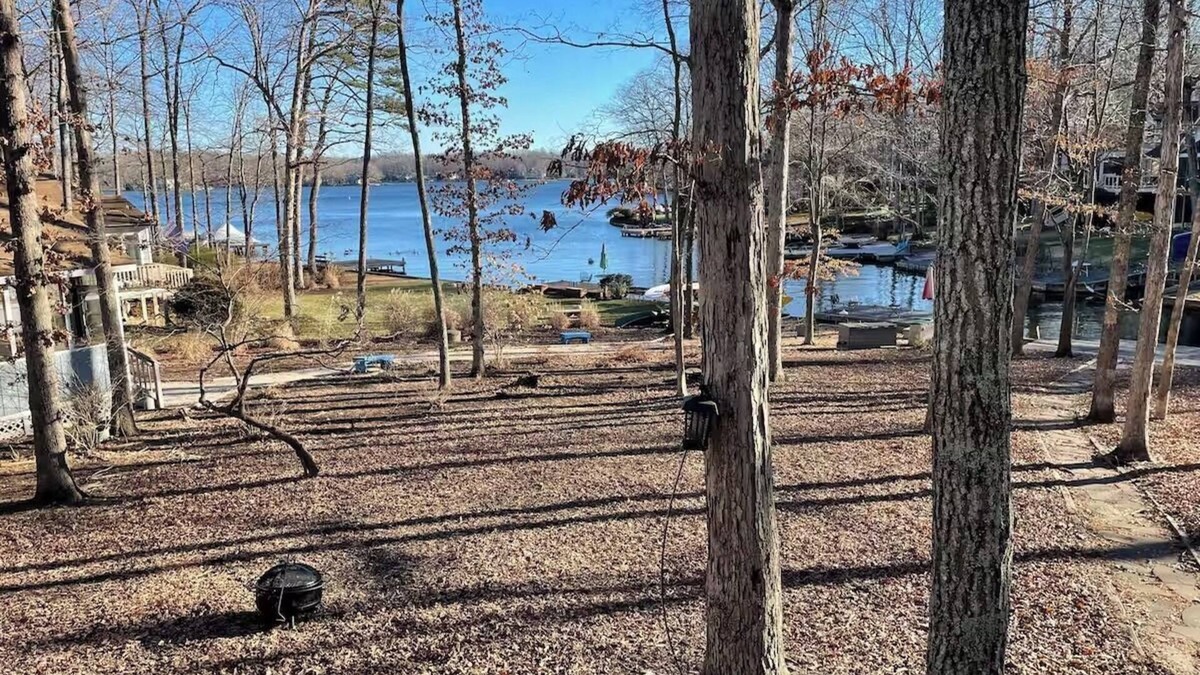 Locust Grove House | Paradise Found: ☼Lakefront Home in Locust Grove