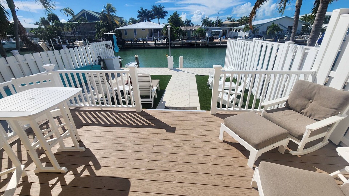 Key Colony Beach House | Paradise Found! Amazing 2/2 half duplex in KCB with Cabana Club & dockage