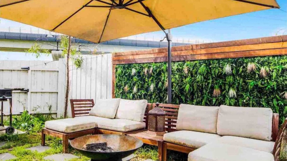 Clayton Apartment | Paradise Getaway 3BR Apt in Clayton with FreeParking