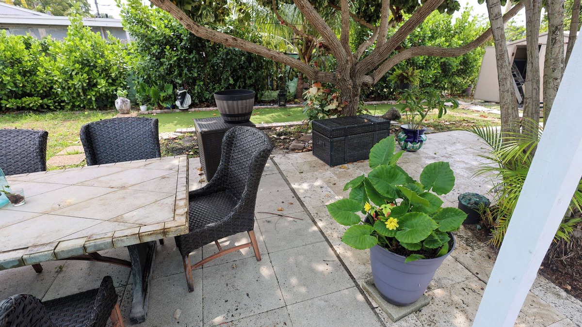 Highland Garden House | Paradise Hollywood Gardens